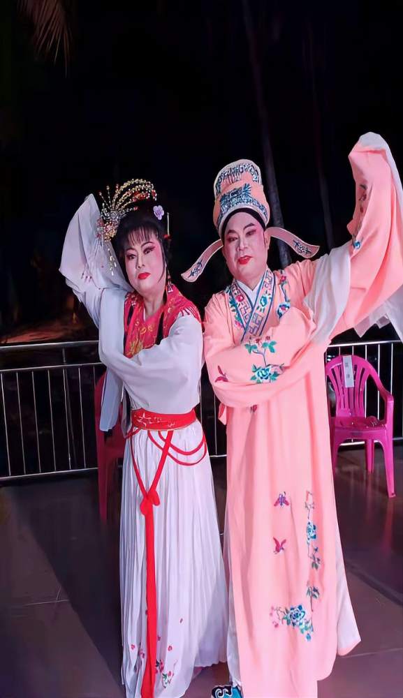 潭门镇福田乡村一个大的文艺舞台迎来广大的琼剧爱好者和戏迷