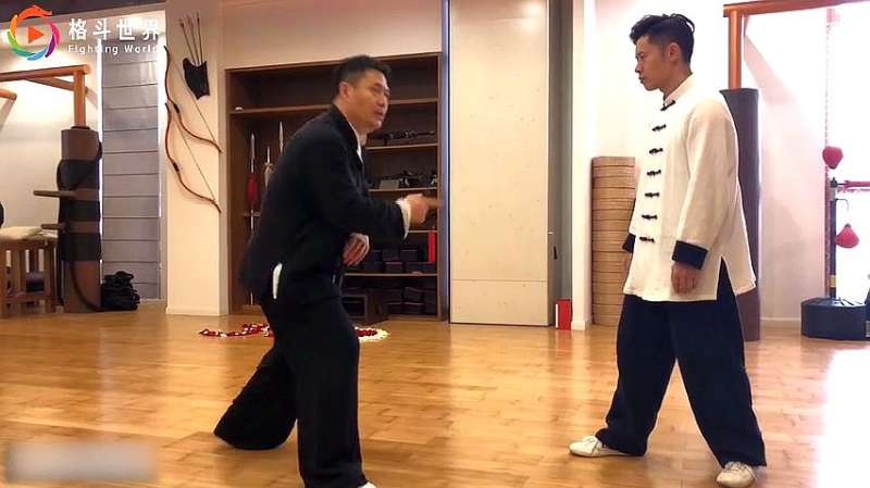 中国八极拳冠军讲解八极拳招式你还觉得传统武术是花架子吗