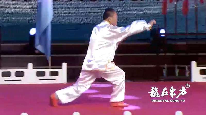 传统武术大师演示螳螂拳攻击勇猛的技击格斗实战性强