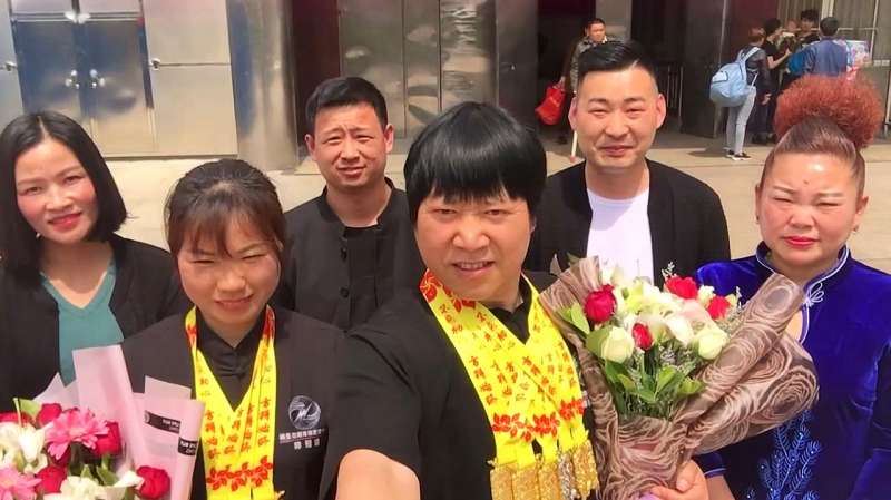 李富山师徒三赴香港国际武术节荣夺金牌再登冠军榜